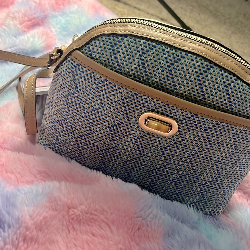 Authentic: Rory Straw Dome CrossbodyBody w/ Turnlock